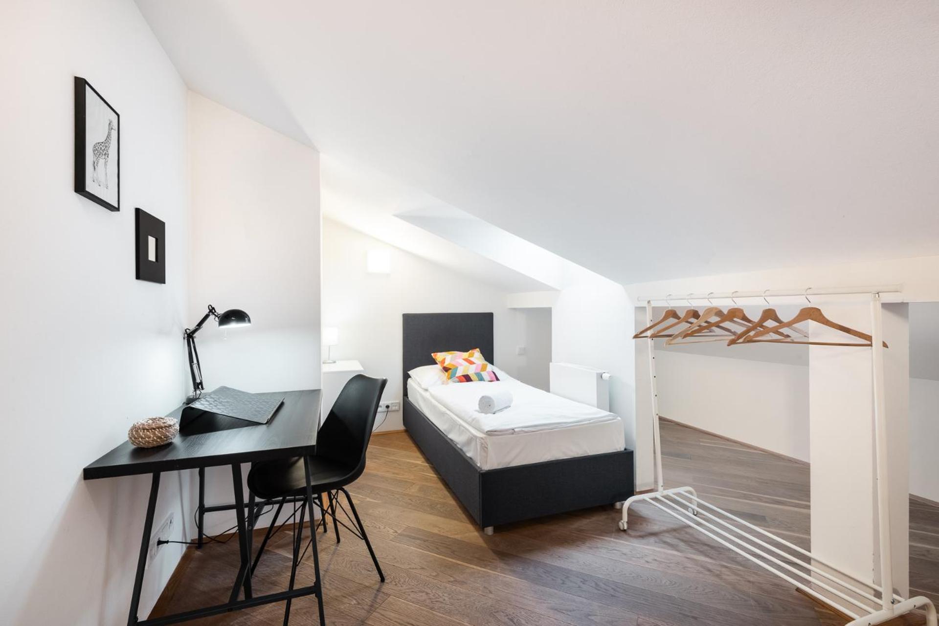 Rehorova Apartments Praha Bagian luar foto