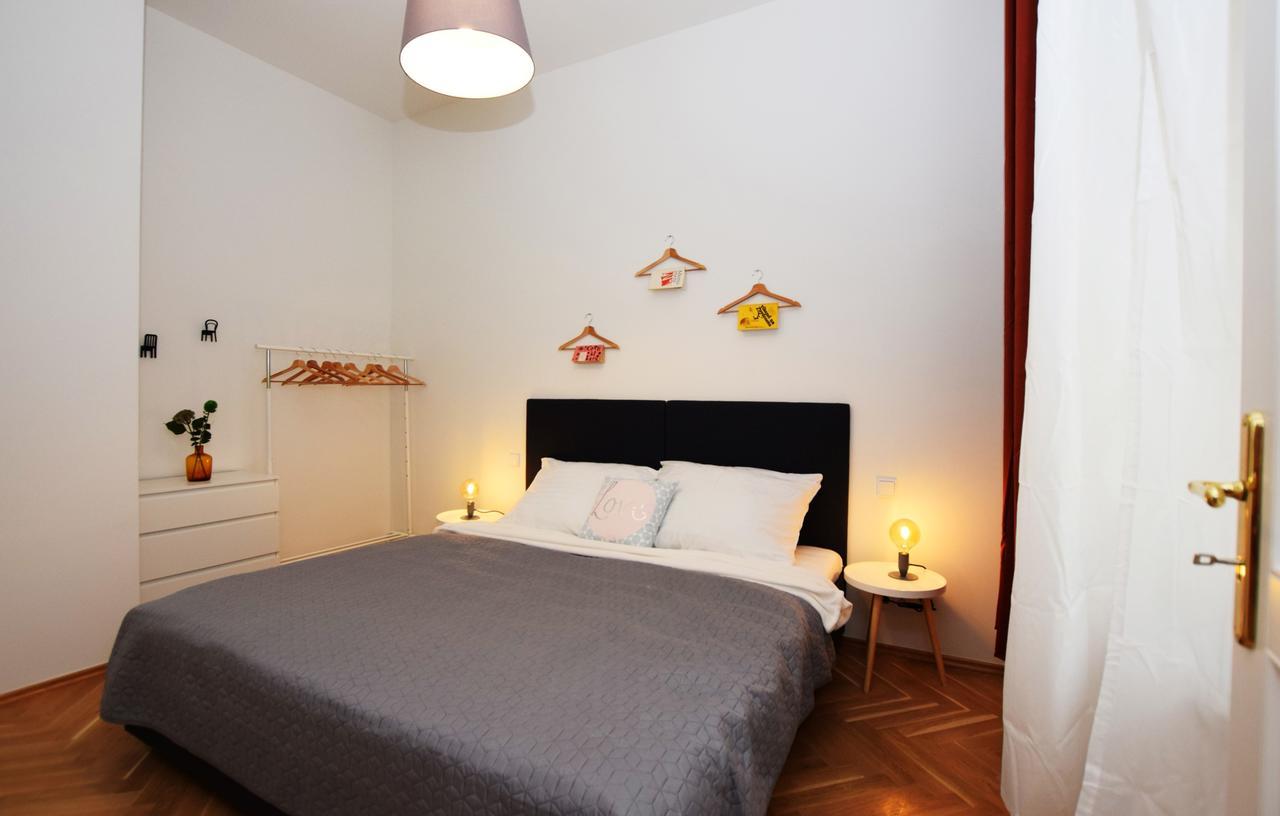 Rehorova Apartments Praha Ruang foto